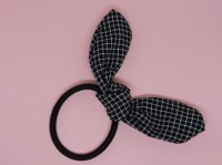 Elastiek oortjes zwart-wit